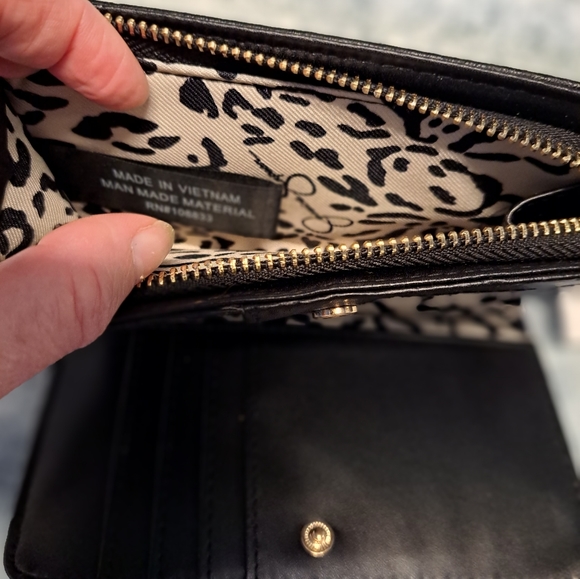 Jessica Simpson Wallet - Picture 4 of 9